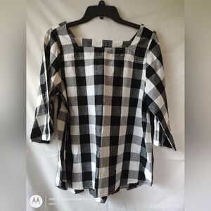 Time And Tru Medium Black White Checkered Women's Top Linen Blend